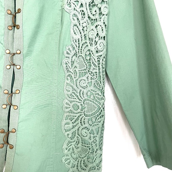 Jacket - Picture 2 of 5